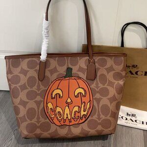 Coach Halloween Print Tote Bag Size 33x16x29cm